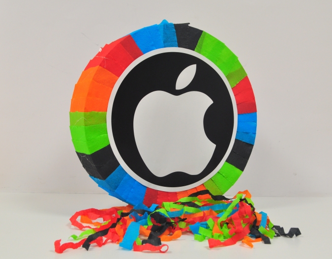 Пинята Айфон / I Phone, две лица 40х40 см