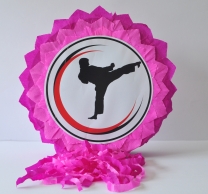 Пинята Карате, момиче две лица 40х40 см