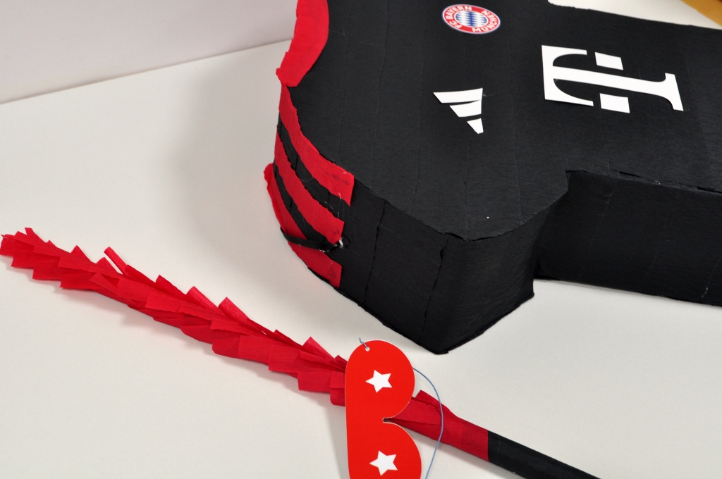 Пинята Байерн Мюнхен фигура