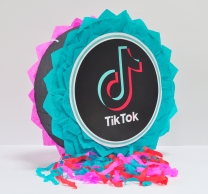 Пинята Тик Ток, две лица 40х40 см