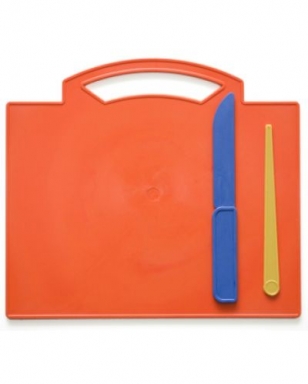 Пластмасова дъска за пластилин с инструменти, 24х19см /St/