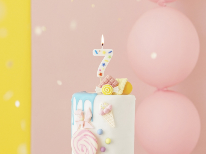 Свещичка цвят бял с конфети, цифра 7 /Pd/