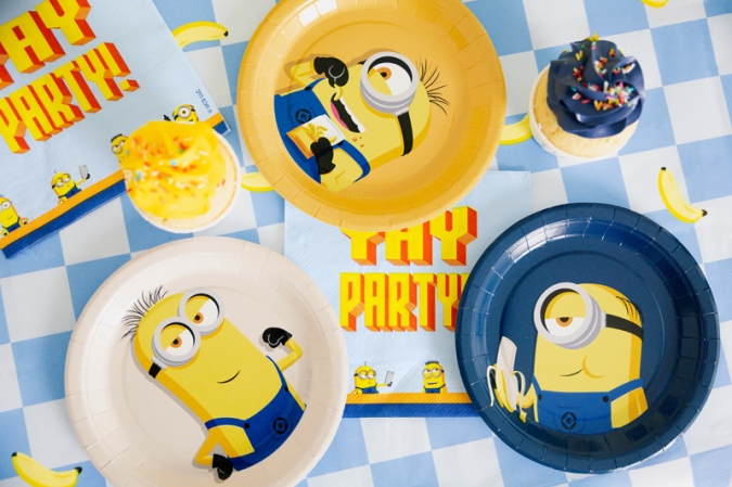 Хартиена чинийка Миньони/Minions, микс, 18 см, 6 бр. лиценз /Pd/