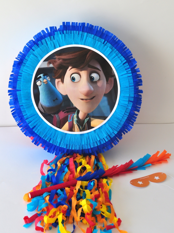 Пинята Шпионски Бъркотии, две лица 40х40 см